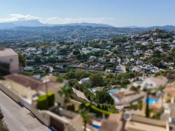 Plot In Moraira, Spain (835 M² Plot)