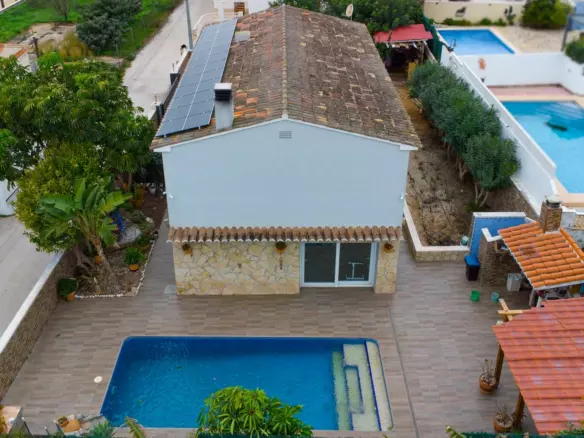 4-bedroom Villa In Calpe, Spain (216 M²)