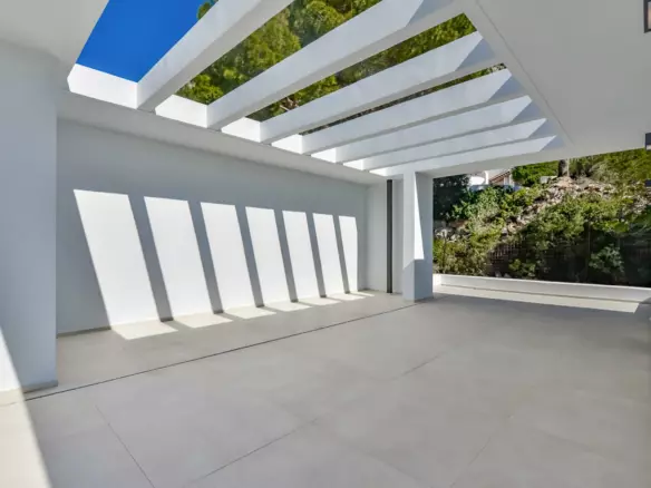 5-bedroom Villa In Altea, Spain (390 M²)