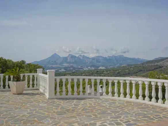 4-bedroom Villa In Altea, Spain (400 M²)