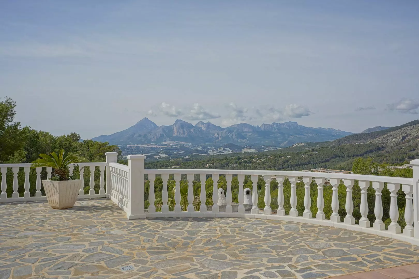 4-bedroom Villa In Altea, Spain (400 M²)