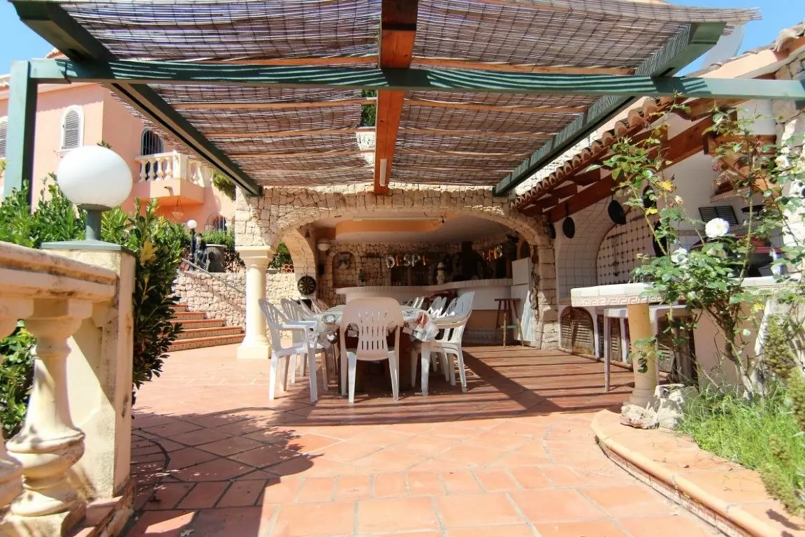 8-bedroom Villa In Benissa, Spain (392 M²)