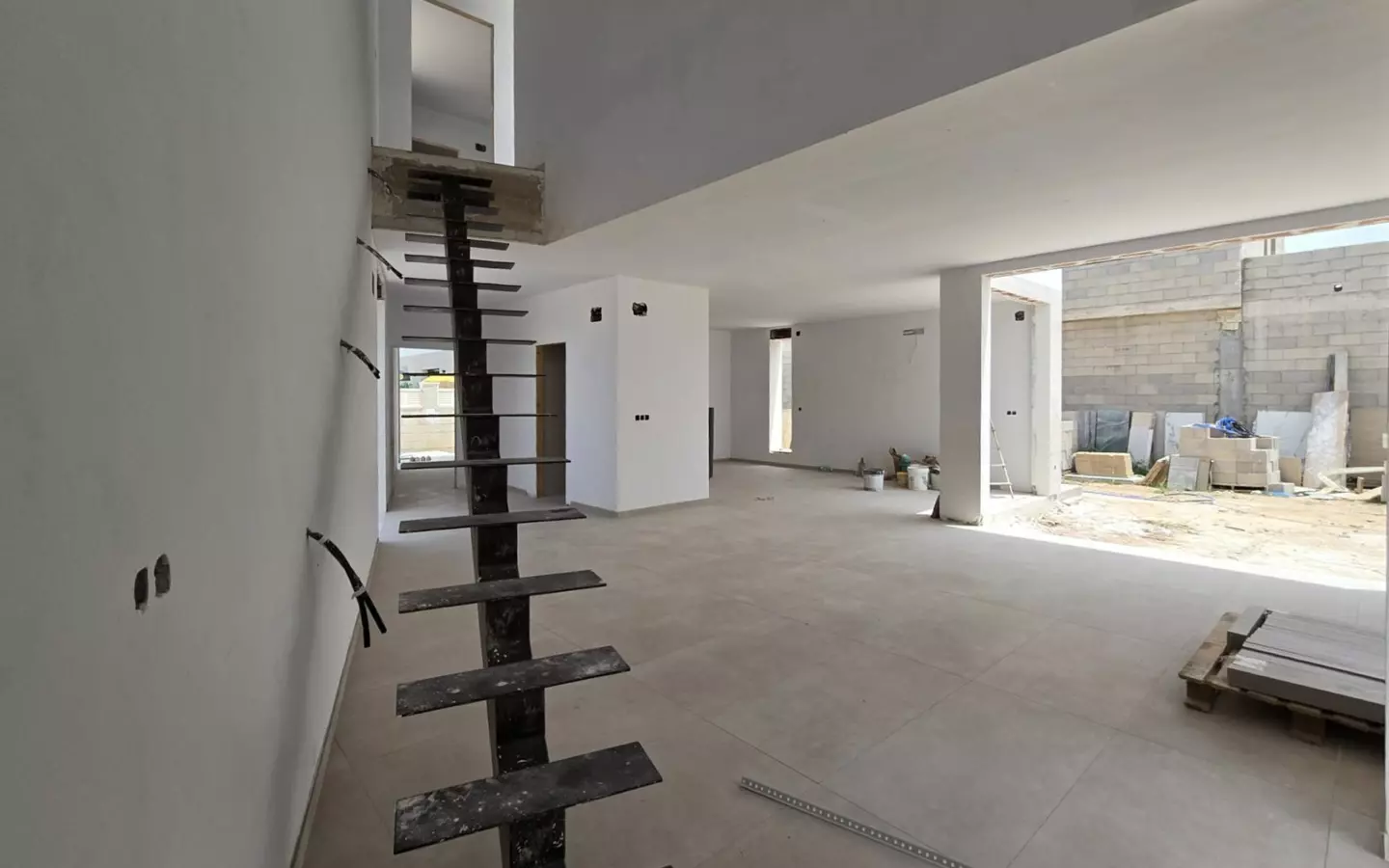 3-bedroom Villa In Els Poblets, Spain (225 M²)