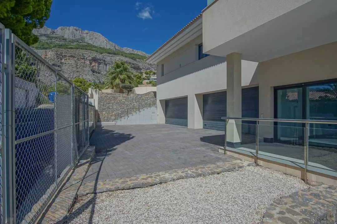 5-bedroom Villa In Altea, Spain (680 M²)