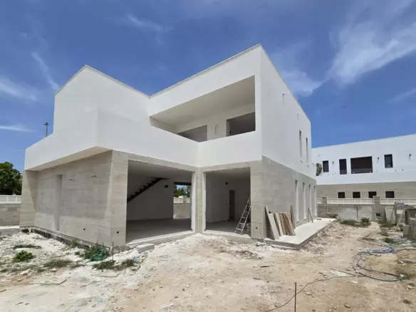 3-bedroom Villa In Els Poblets, Spain (225 M²)