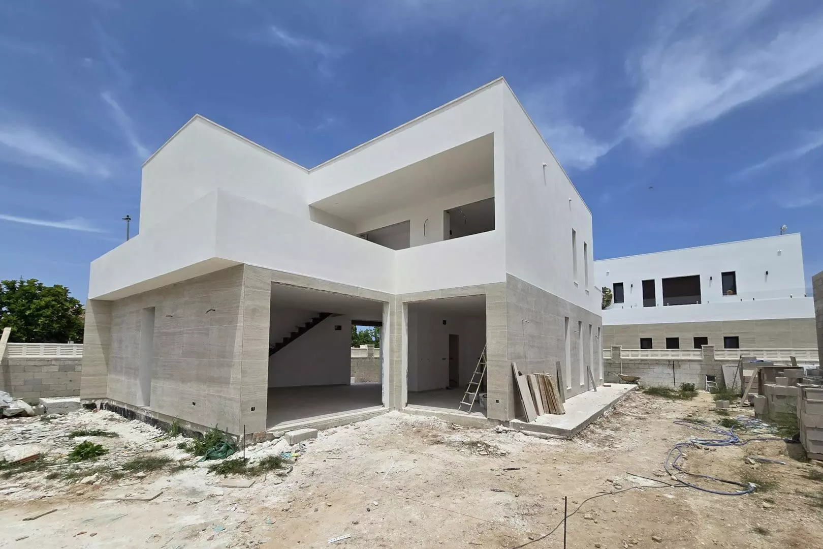 3-bedroom Villa In Els Poblets, Spain (225 M²)