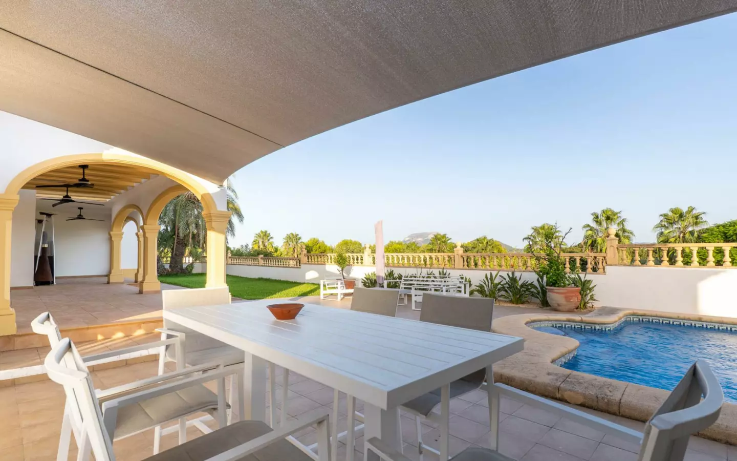 4-bedroom Villa In Beniarbeig, Spain (376 M²)