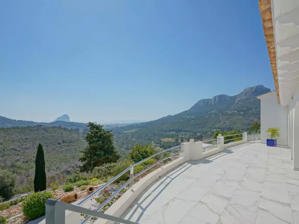 5-bedroom Villa In Benissa, Spain (359 M²)