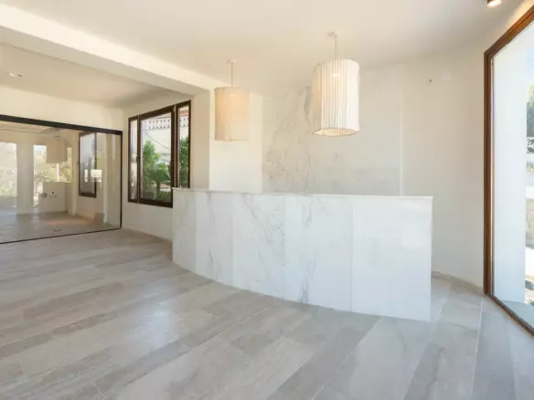 3-bedroom Commercial Unit In Benissa, Spain (301 M²)
