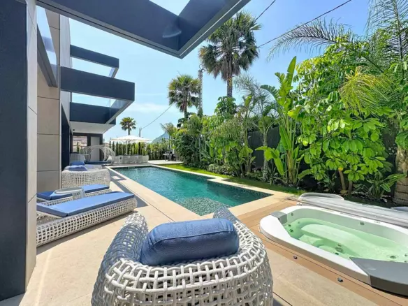 4-bedroom Villa In Calpe, Spain (346 M²)