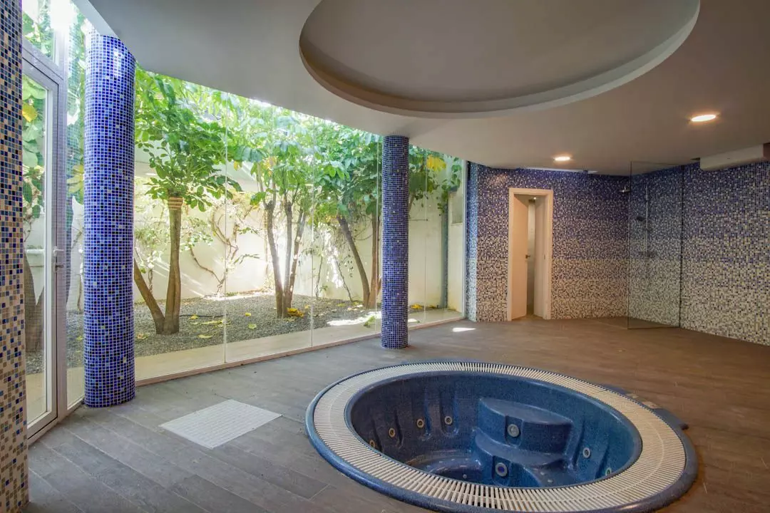 5-bedroom Villa In L’alfas Del Pi, Spain (810 M²)