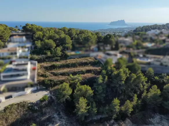 Plot In Moraira, Spain (1.047 M² Plot)