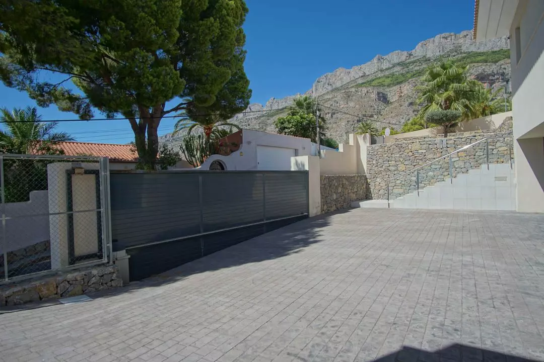 5-bedroom Villa In Altea, Spain (680 M²)
