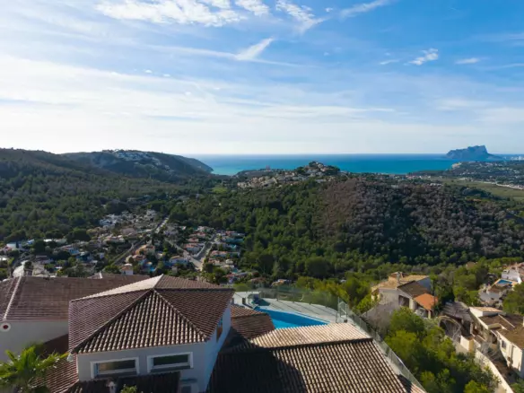 4-bedroom Villa In Moraira, Spain (434 M²)