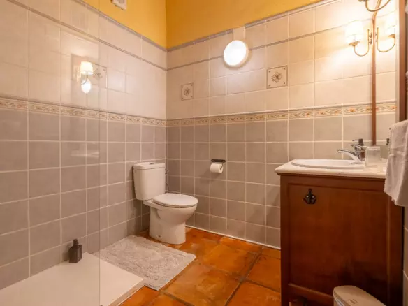 6-bedroom Commercial Unit In Sagra, Spain (426 M²)
