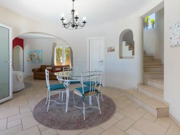 3-bedroom Villa In Jávea – Xàbia, Spain (150 M²)