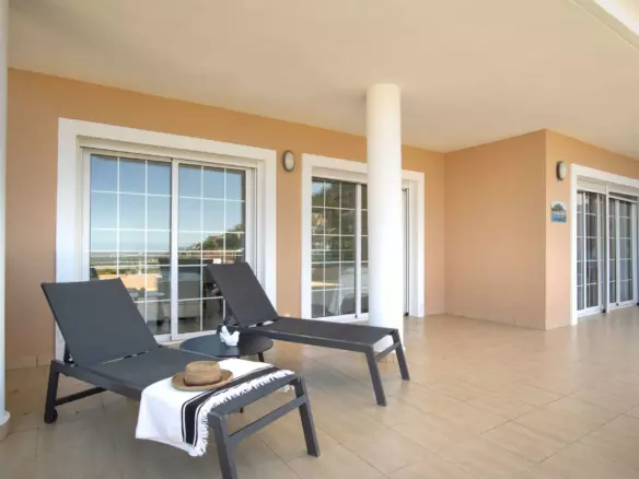 3-bedroom Apartment In Pedreguer, Spain (310 M²)