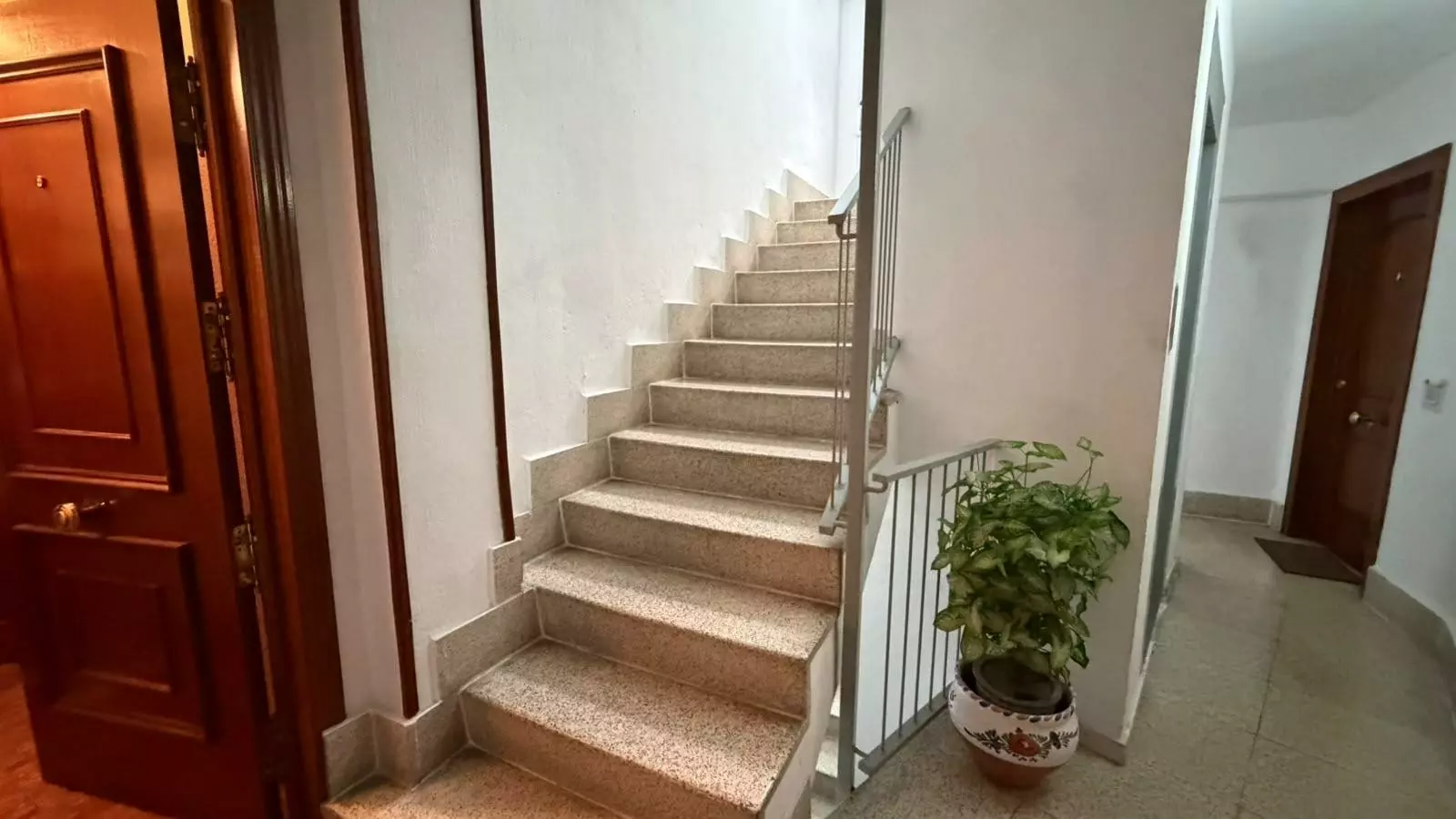 2-8-d51360 2-bedroom Flat In Alicante, Spain (76 M²)