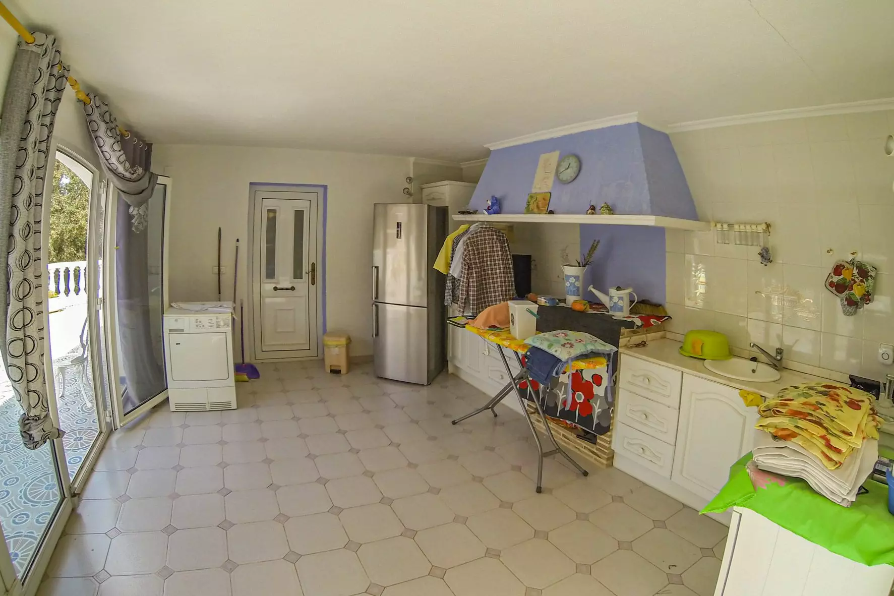 2-8-e8f299 6-bedroom Villa In Denia, Spain (411 M²)