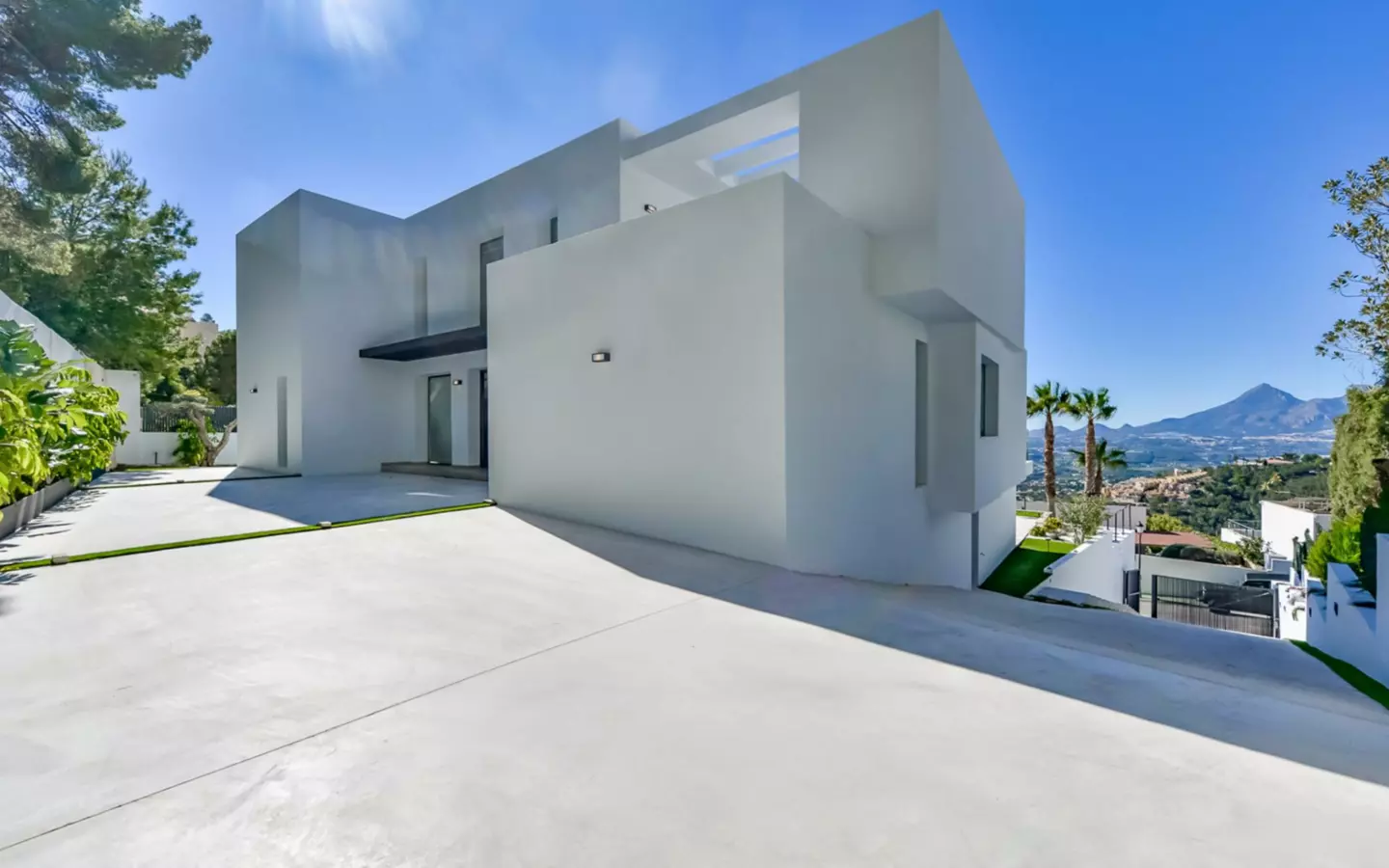 5-bedroom Villa In Altea, Spain (390 M²)