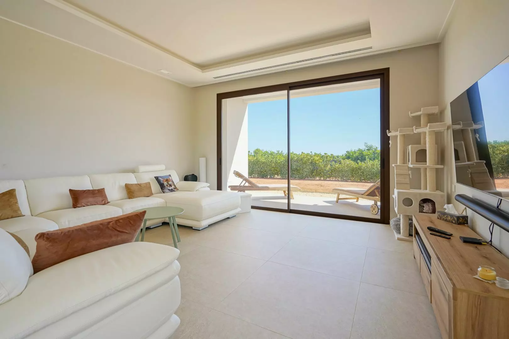 3-bedroom Villa In Pedreguer, Spain (225 M²)