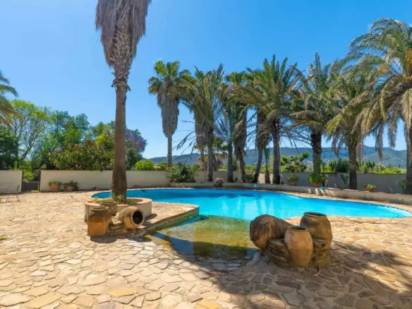 5-bedroom Villa In Ondara, Spain (1.025 M²)