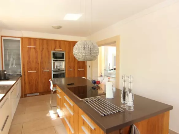 5-bedroom Villa In Jávea – Xàbia, Spain (450 M²)