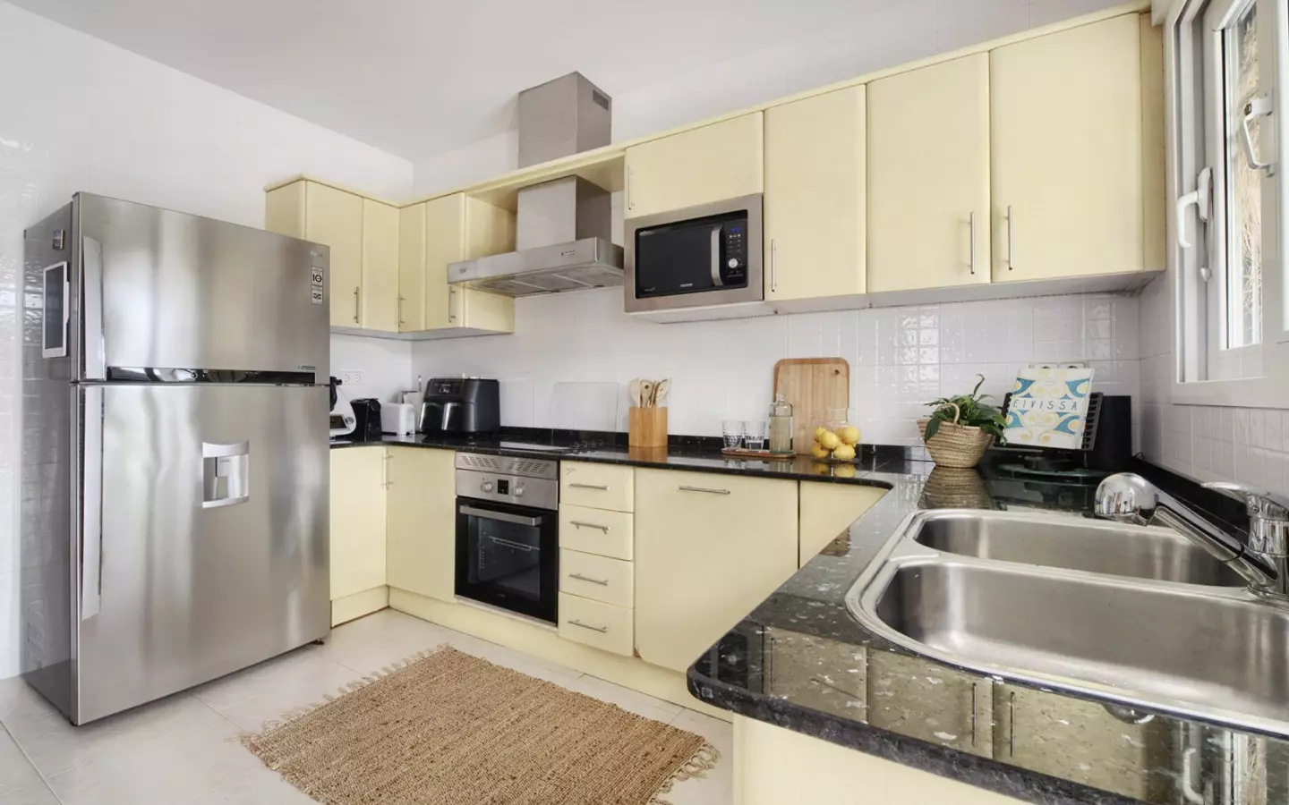 4-bedroom Villa In Jávea – Xàbia, Spain (257 M²)