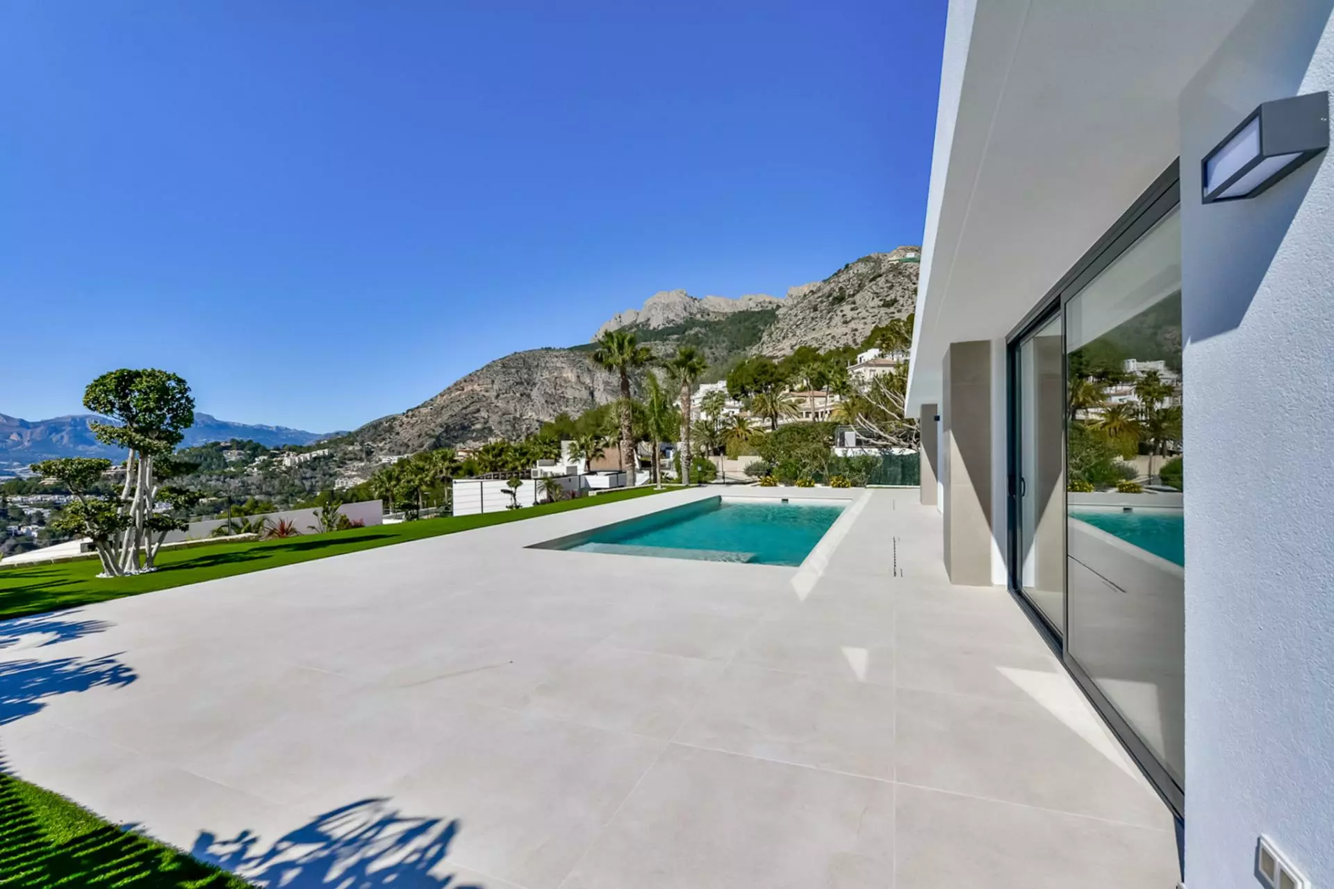 2-9-31cf64 5-bedroom Villa In Altea, Spain (390 M²)
