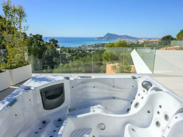 4-bedroom Villa In Altea, Spain (609 M²)