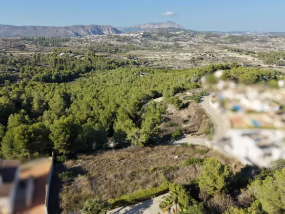 Plot In Moraira, Spain (1.047 M² Plot)