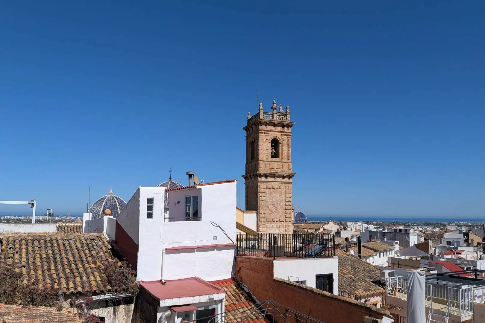 3-bedroom House In Oliva, Spain (289 M²)