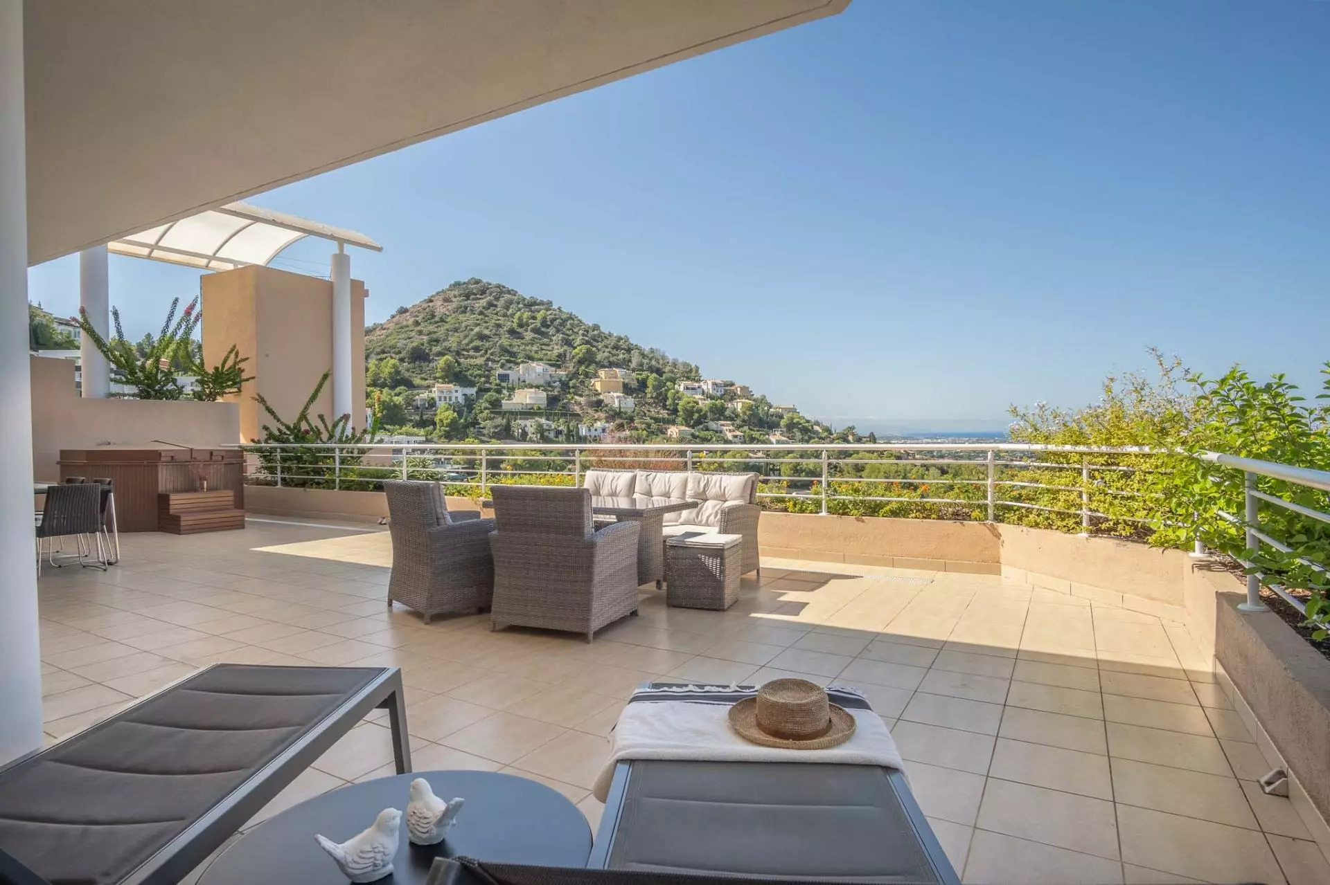 2-9-44adbc 3-bedroom Apartment In Pedreguer, Spain (310 M²)
