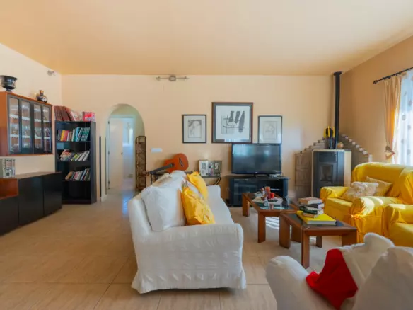 2-bedroom Villa In Benitachell, Spain (202 M²)