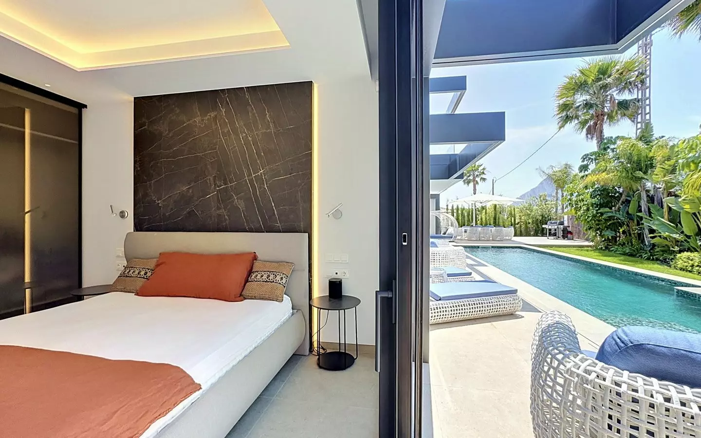 4-bedroom Villa In Calpe, Spain (346 M²)