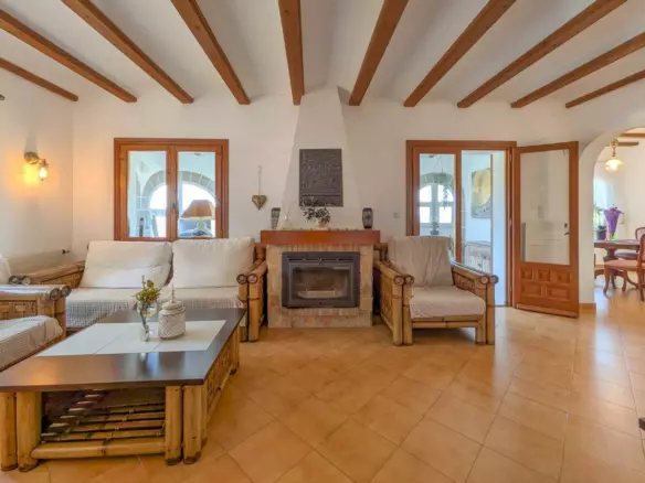 3-bedroom Villa In Denia, Spain (238 M²)