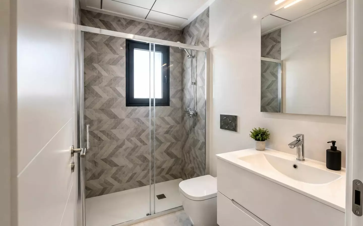 3-bedroom Villa In La Nucía, Spain (123 M²)