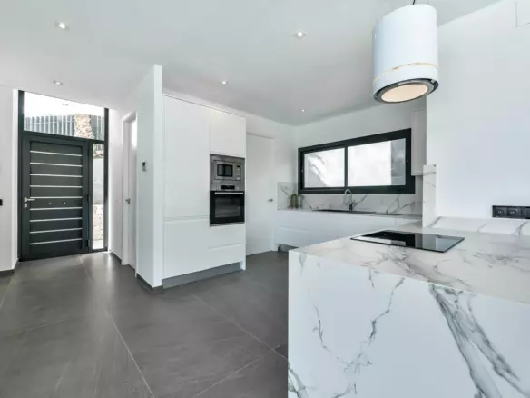 3-bedroom Villa In Jávea – Xàbia, Spain (374 M²)