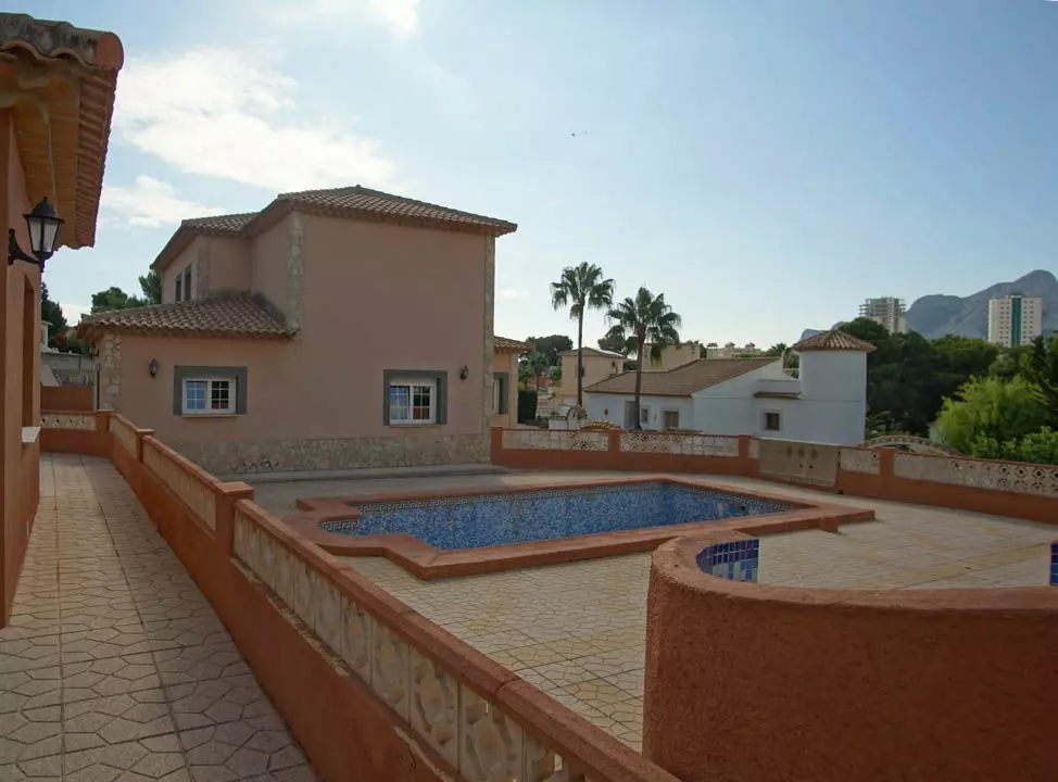5-bedroom Villa In Calpe, Spain (345 M²)