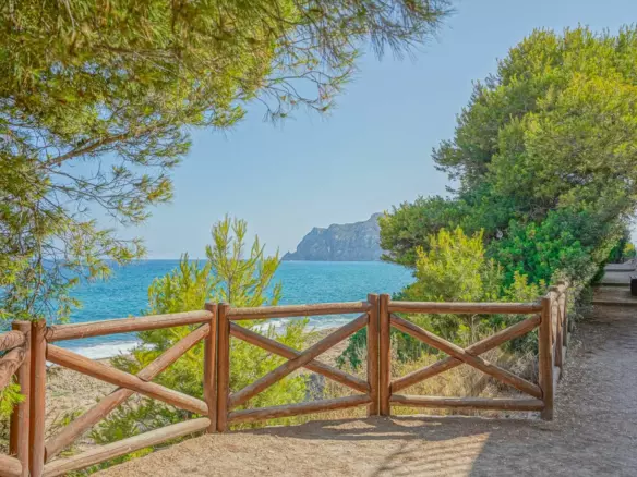 Plot In Benissa, Spain (826 M² Plot)