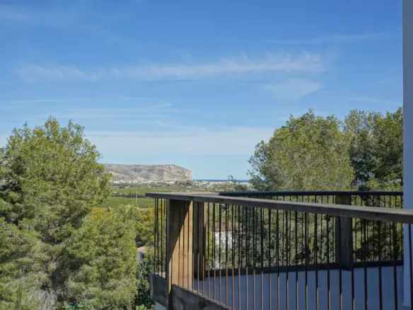 3-bedroom Villa In Jávea – Xàbia, Spain (250 M²)