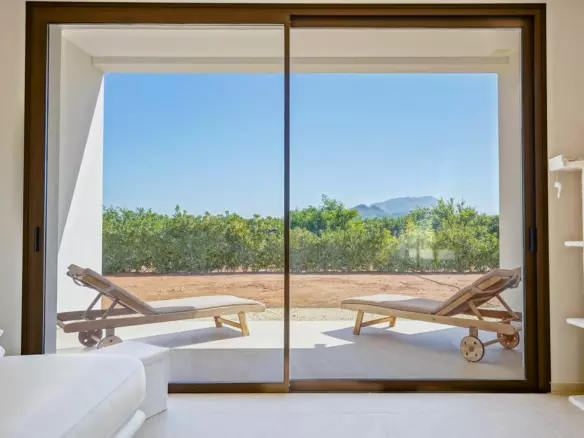 3-bedroom Villa In Pedreguer, Spain (225 M²)