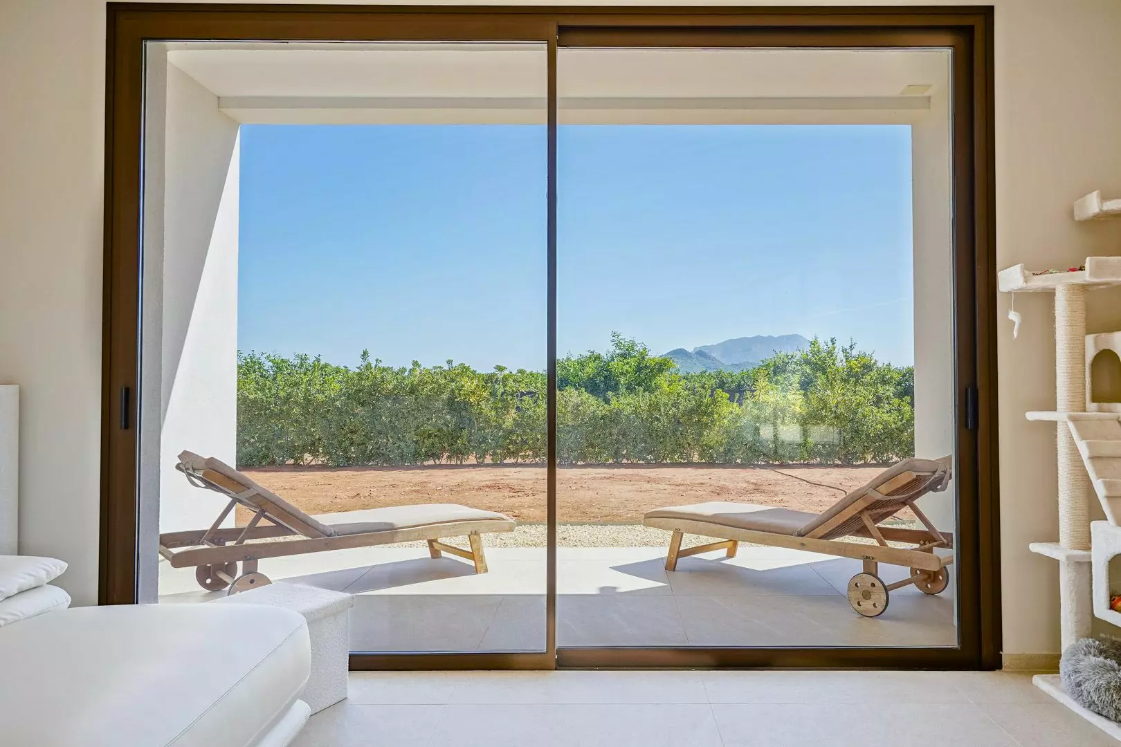 3-bedroom Villa In Pedreguer, Spain (225 M²)