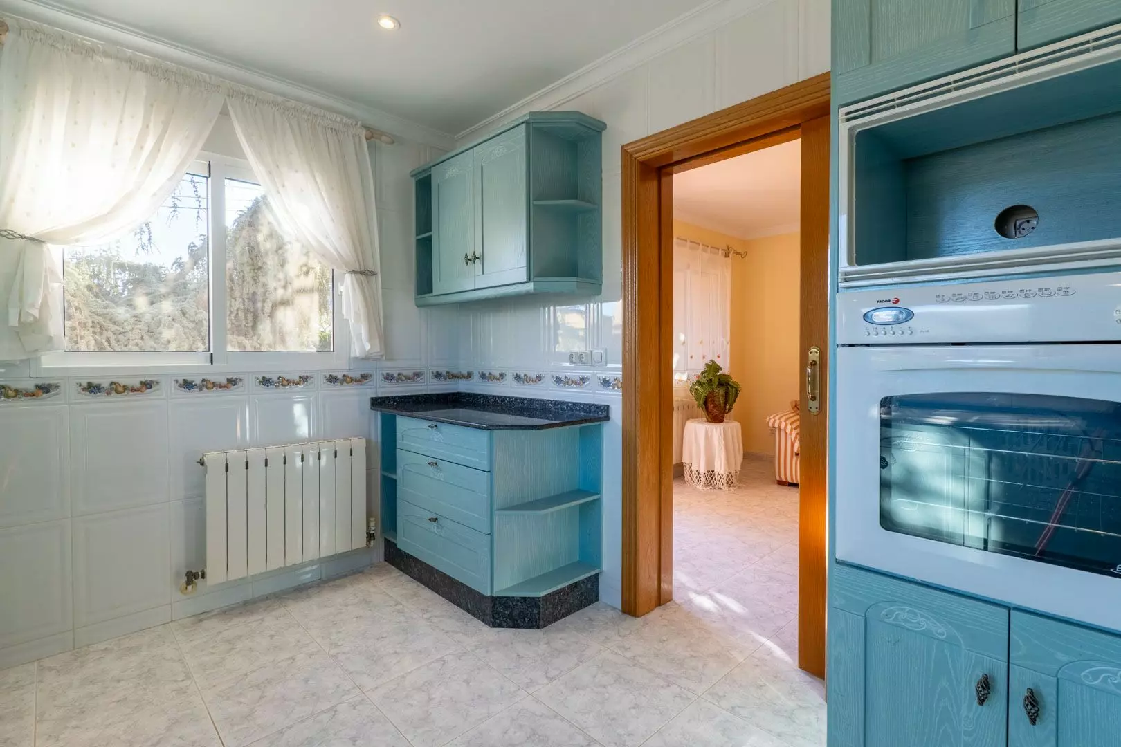 3-bedroom Villa In Jalon – Xalo, Spain (253 M²)