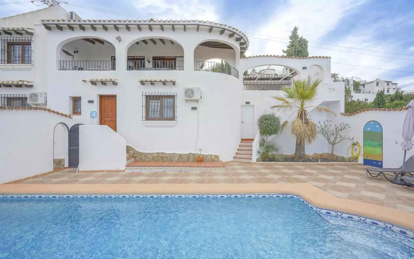 5-bedroom Villa In El Rafol D’almunia, Spain (307 M²)