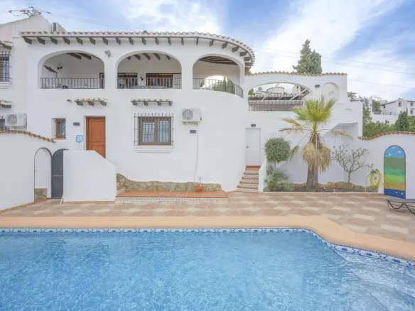 5-bedroom Villa In El Rafol D’almunia, Spain (307 M²)