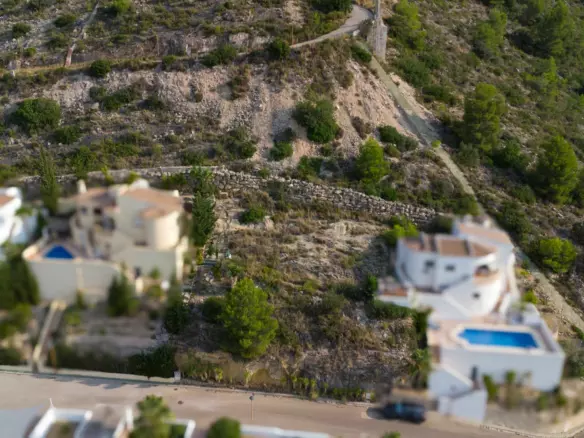Plot In Jalon – Xalo, Spain (653 M² Plot)