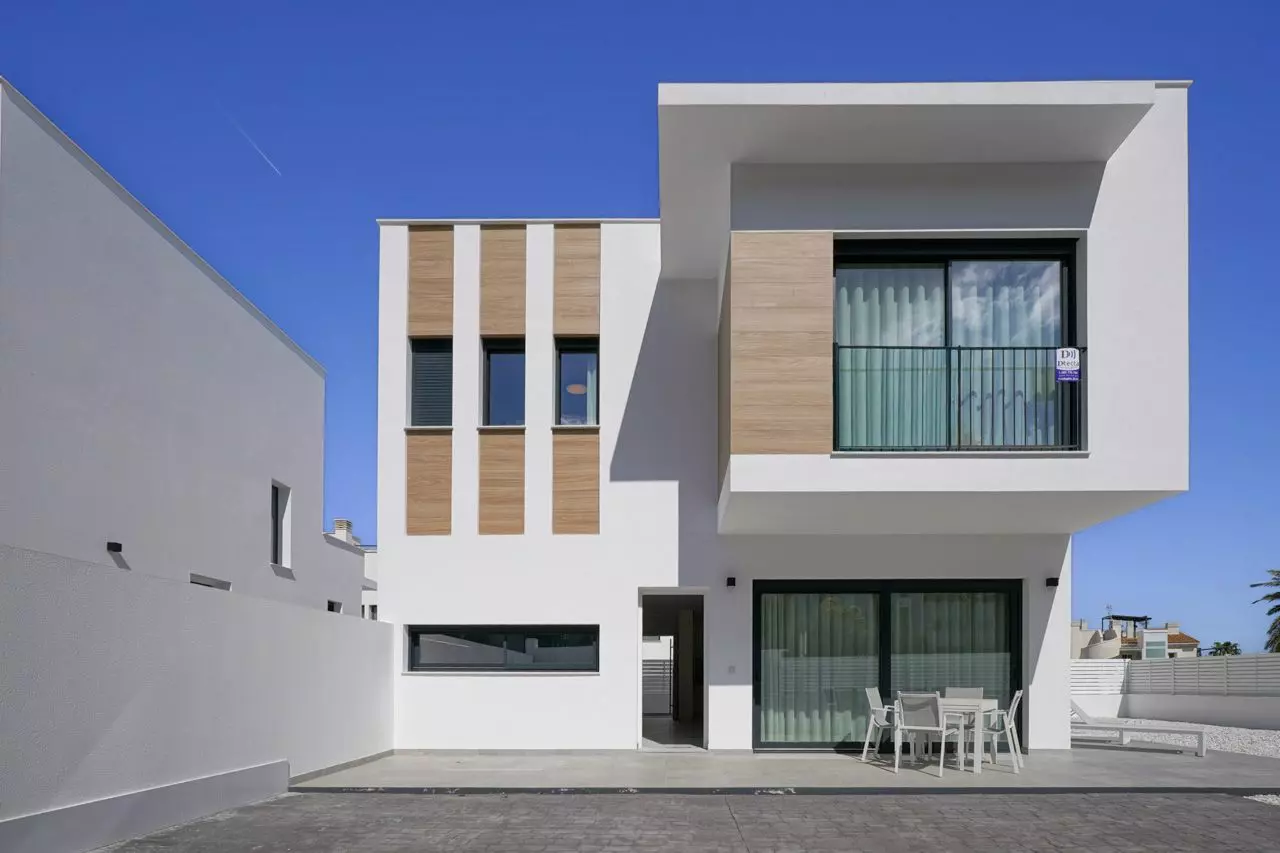 3-bedroom Villa In Denia, Spain (216 M²)