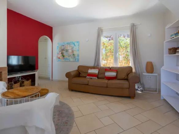 3-bedroom Villa In Jávea – Xàbia, Spain (150 M²)