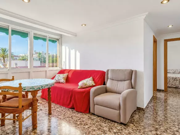 3-bedroom Flat In Elche, Spain (66 M²)